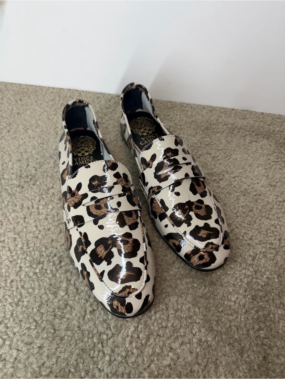 Vince Camuto Animal Print Leather Slip-On Loafer Flats Round Toe US 7.5
